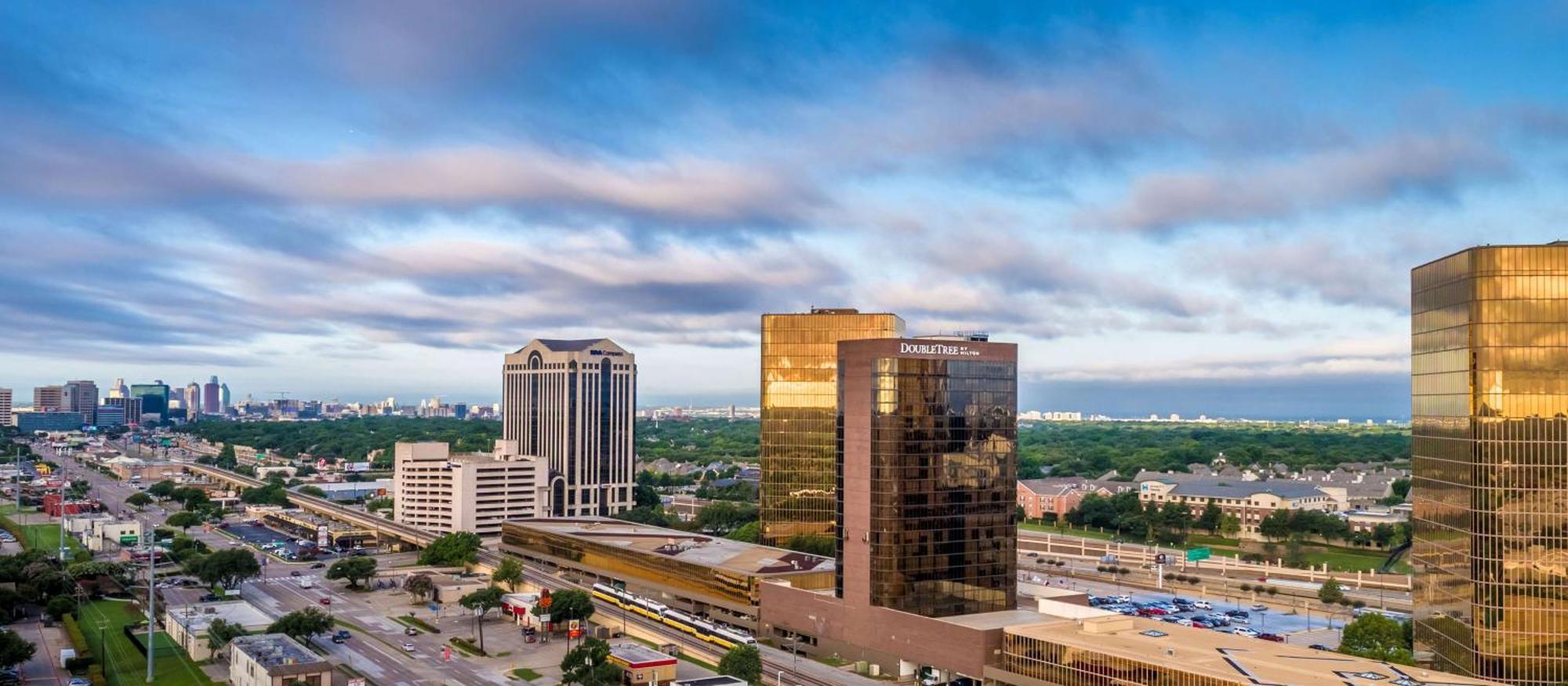 Doubletree By Hilton Hotel Dallas Campbell Centre Екстериор снимка