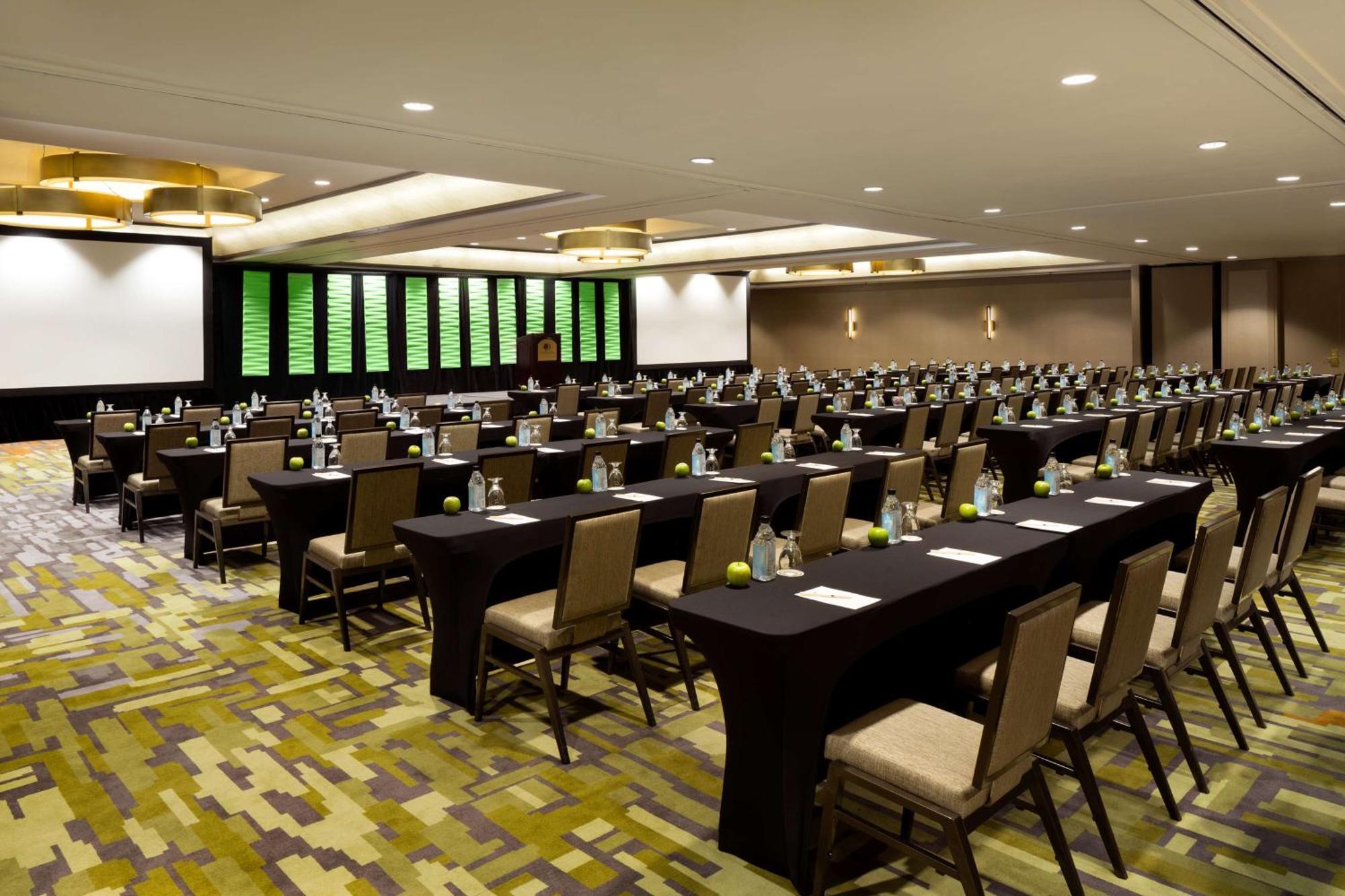 Doubletree By Hilton Hotel Dallas Campbell Centre Екстериор снимка