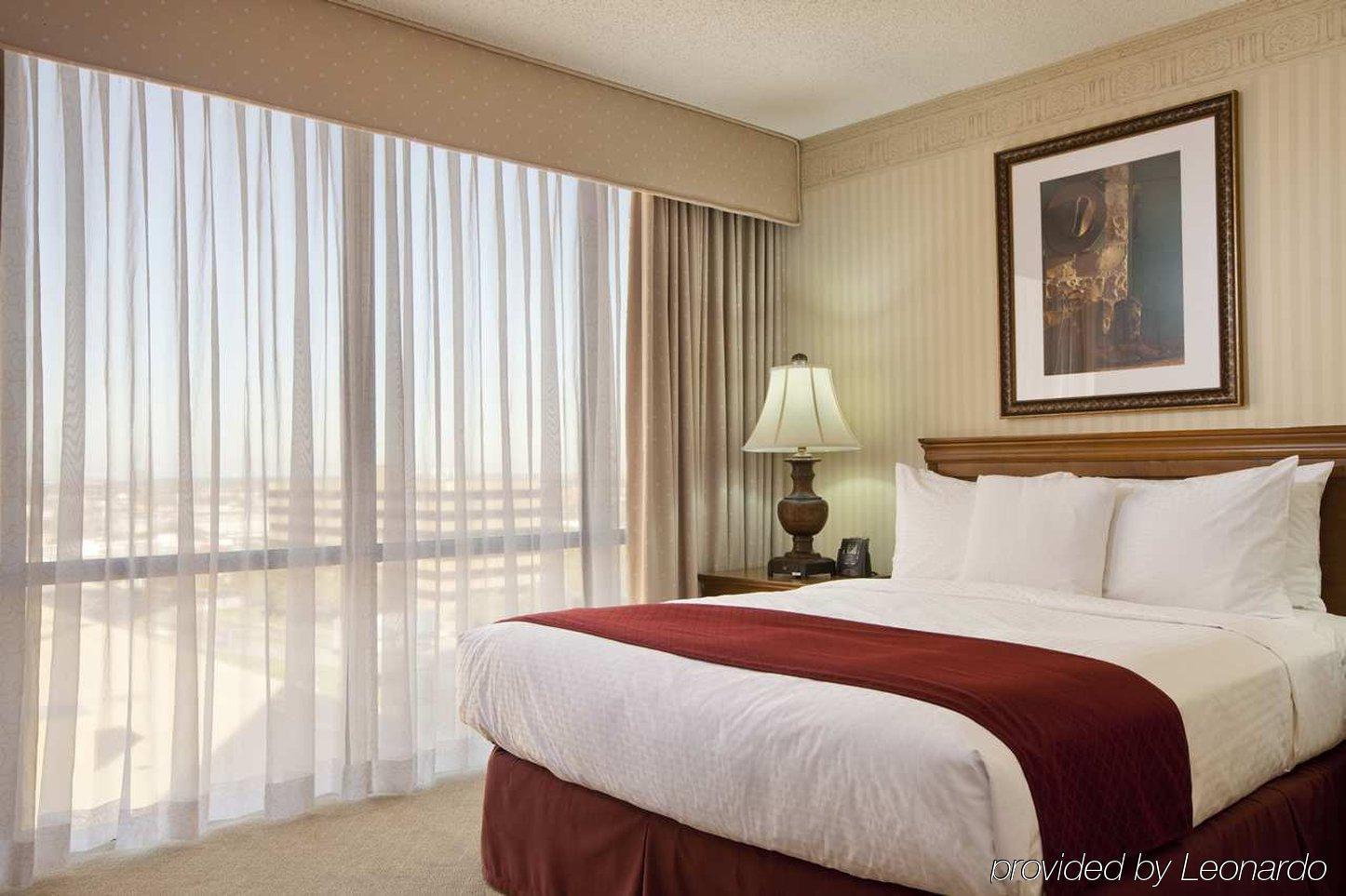 Doubletree By Hilton Hotel Dallas Campbell Centre Стая снимка